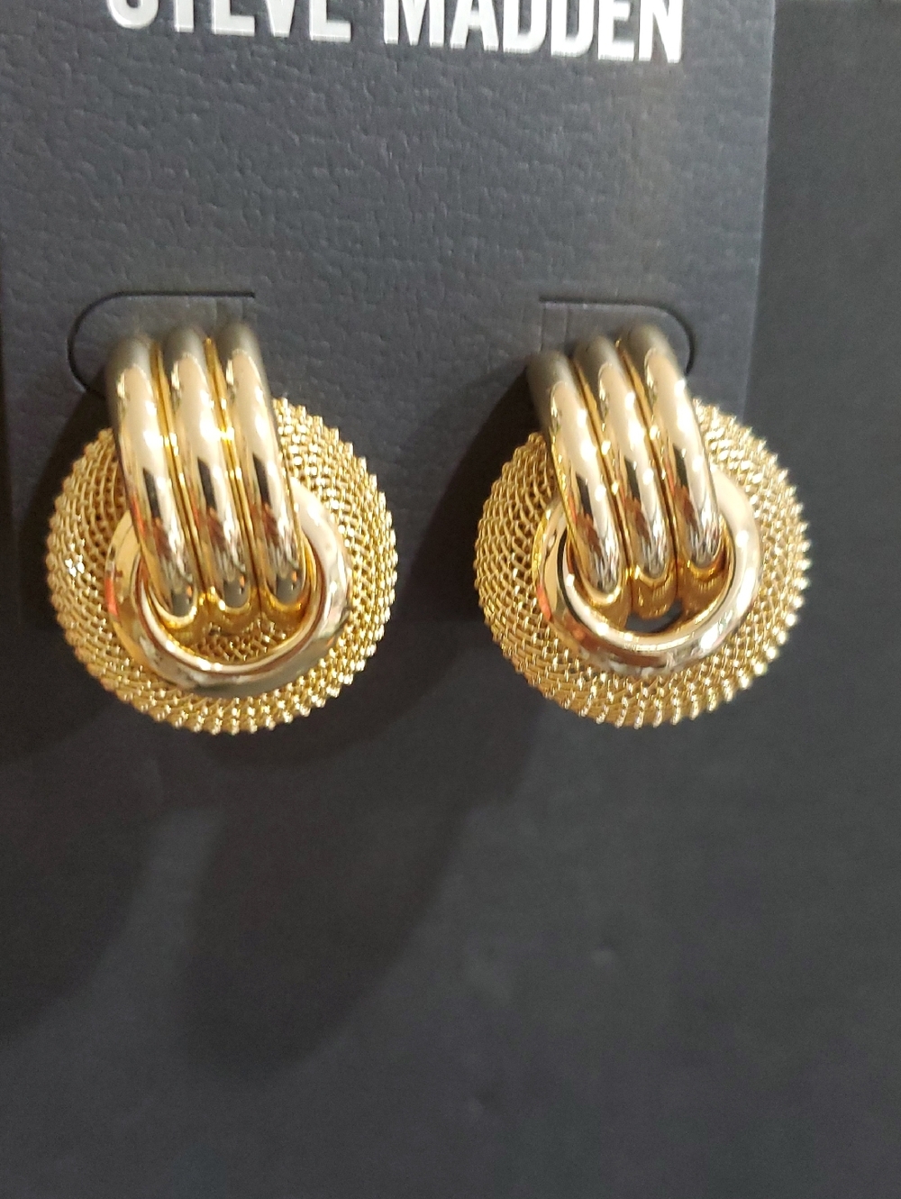 Steve Madden gold tone net mesh circle triple hoop stud back earrings brand new